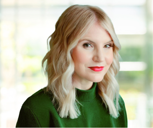 Stephanie Tewes headshot